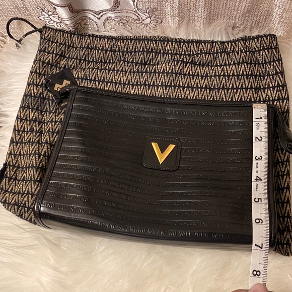 Valentino Clutch - Picture 5 of 5